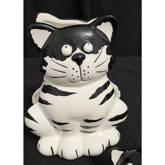 Burton & Burton Chester Cat 3 pc. Set Napkin Holder and Salt & Pepper Shakers - Picture 4 of 6
